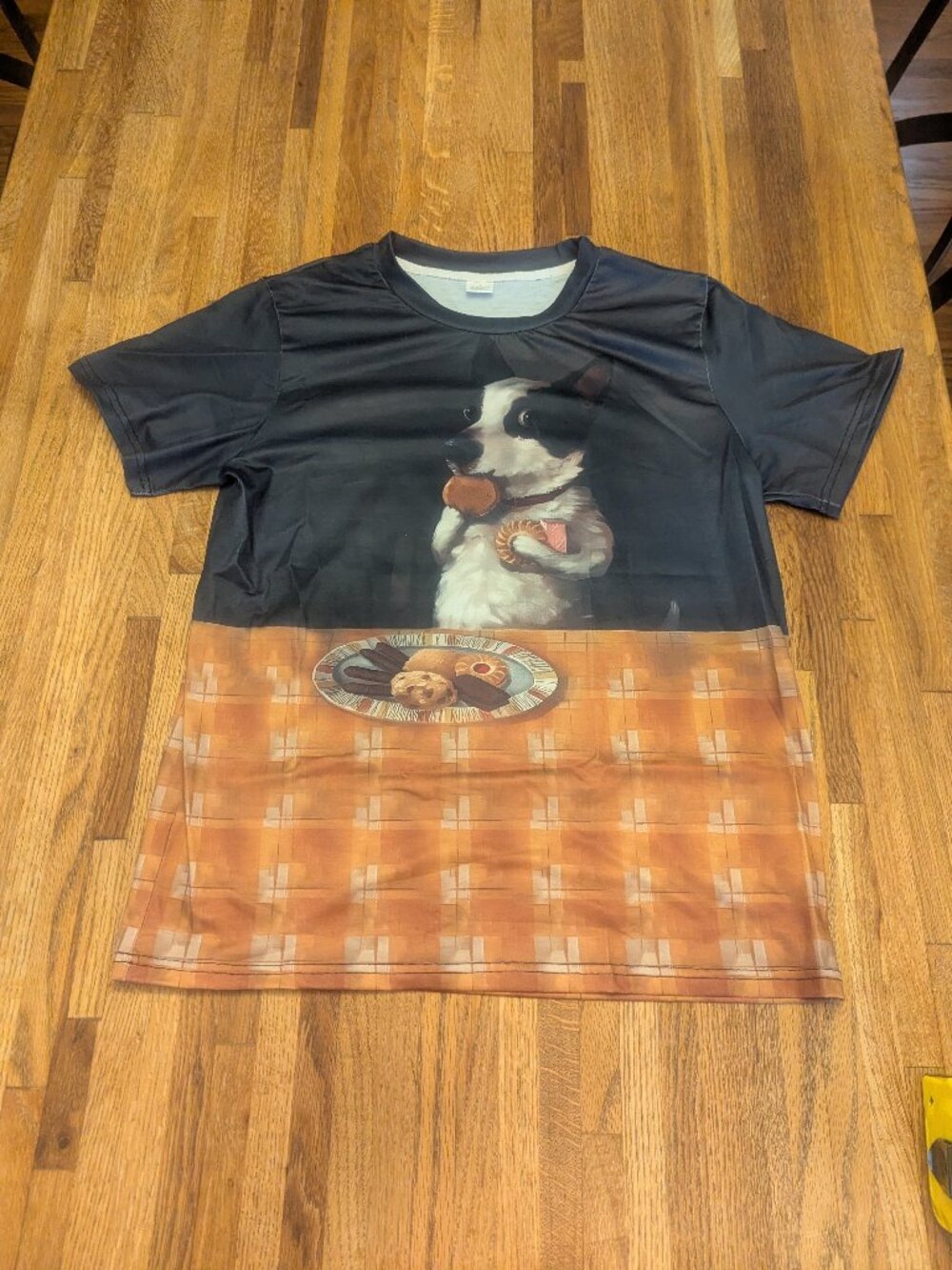 Cute Dog Eating Italian Cookies T Shirt Women's Size Large